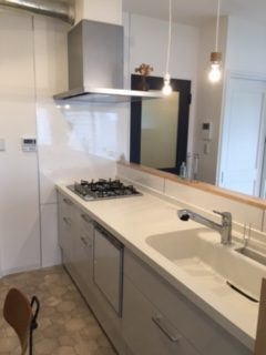 埼玉住建マンションリノベーション　所沢　キッチン対面